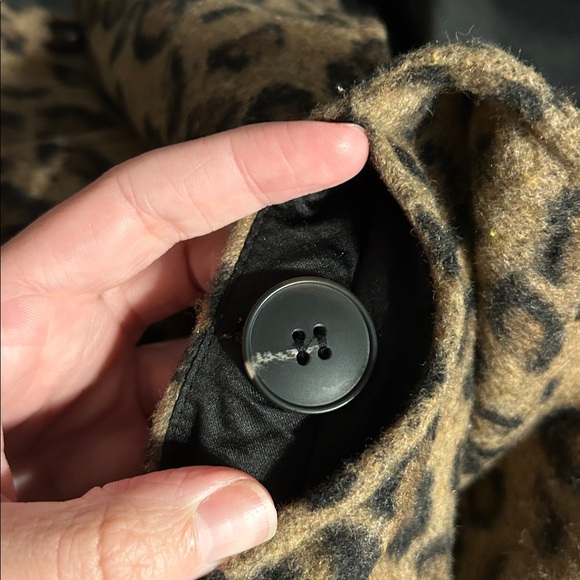 Adyson Parker Women's Cheetah Button Coat size large fall winter animal print - Picture 10 of 11